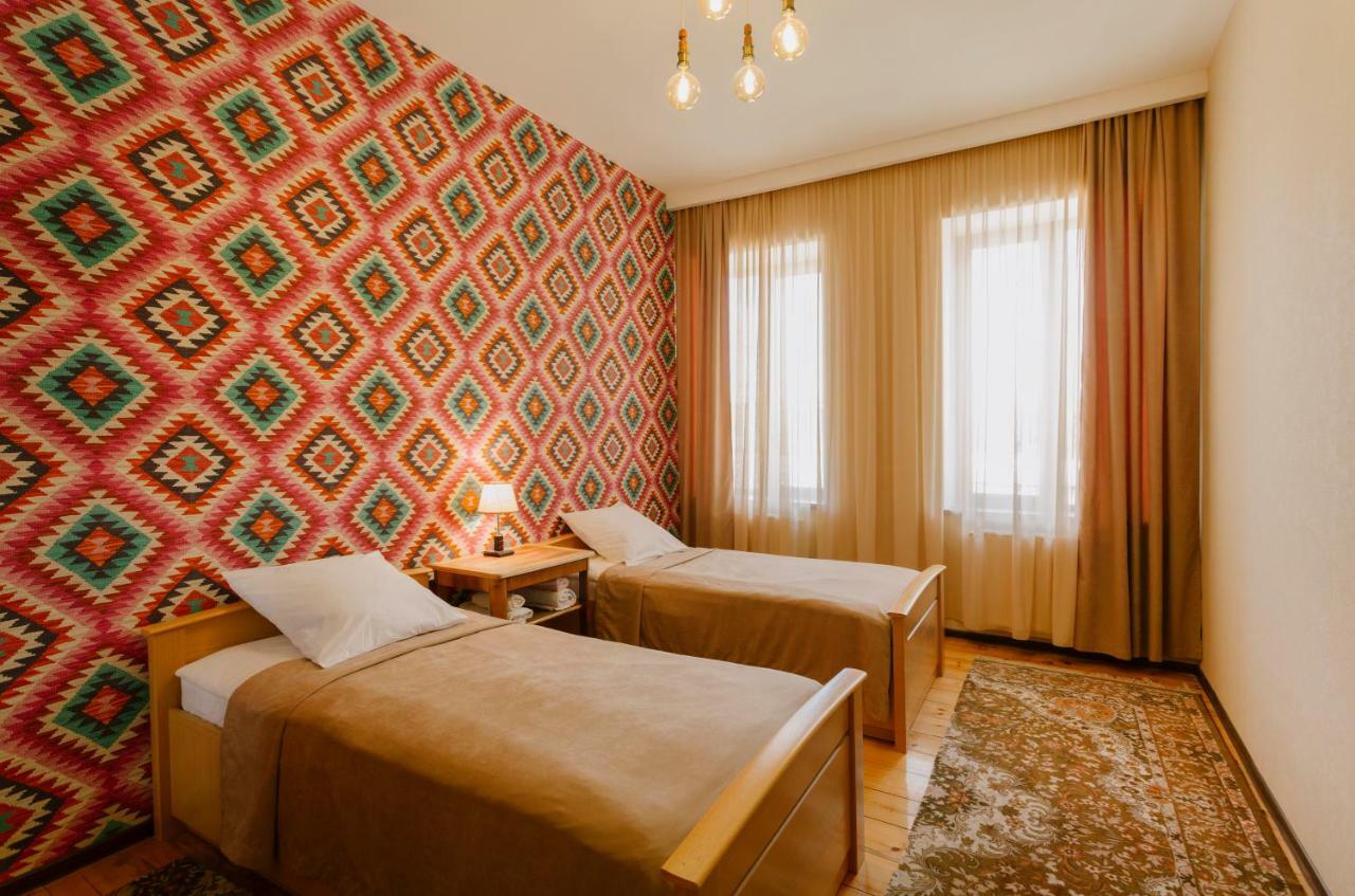 Brick Walls Гори Экстерьер фото
