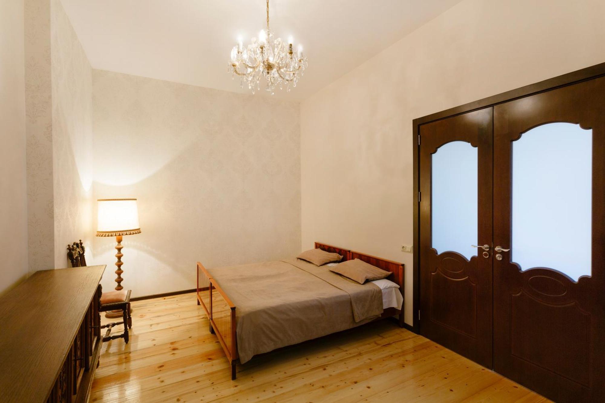 Brick Walls Гори Экстерьер фото